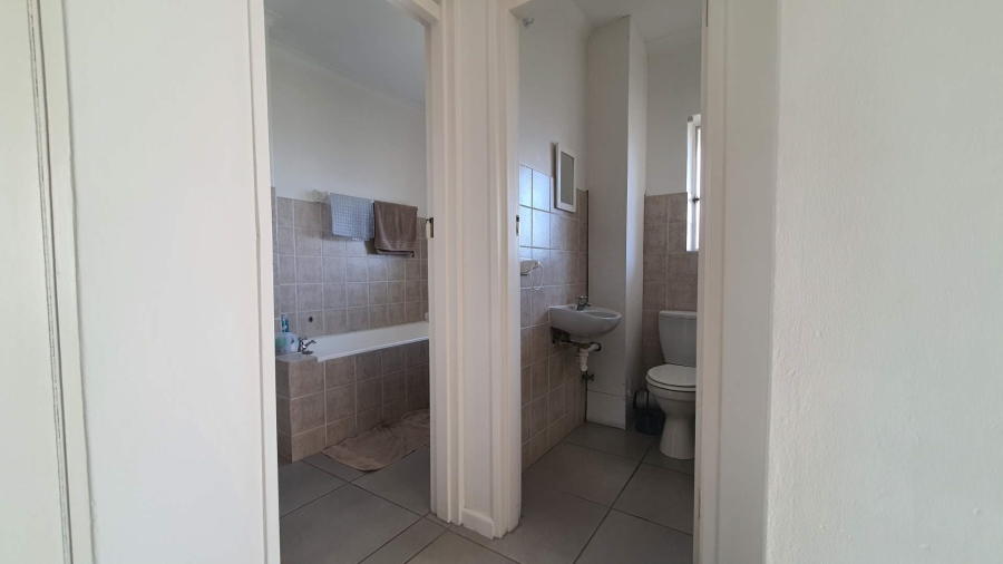 To Let 2 Bedroom Property for Rent in Tijgerhof Western Cape